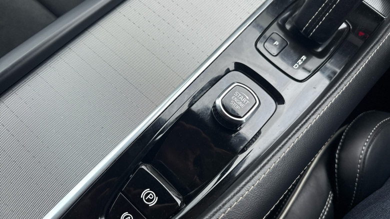 Volvo Xc90 2.0 B5D [235] R DESIGN 5dr AWD Geartronic Diesel Estate